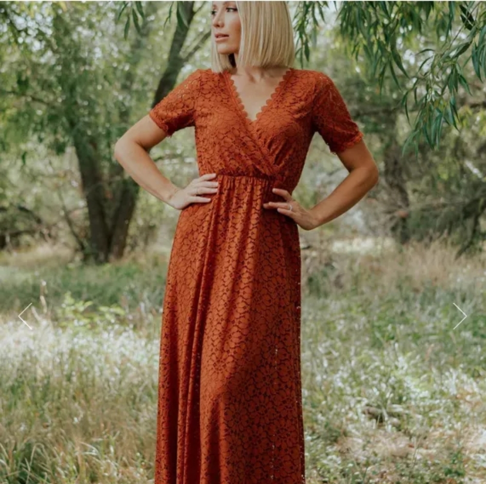 Perfect Fall Wedding Guest Dress!